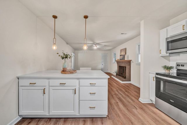 5712 Littlehorn DR, Roanoke, VA 24018