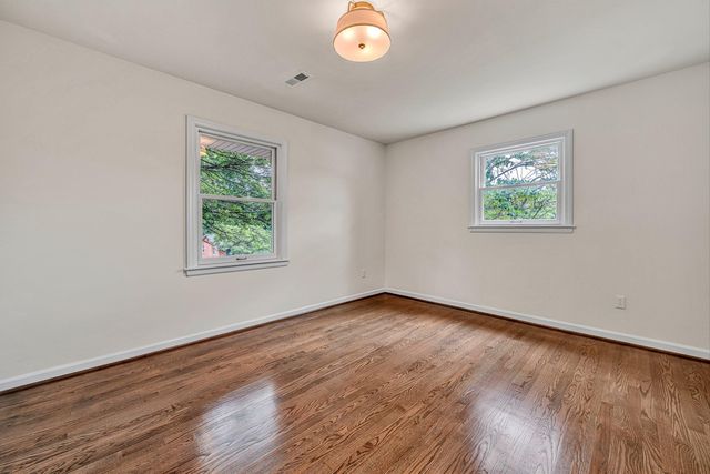 5712 Littlehorn DR, Roanoke, VA 24018