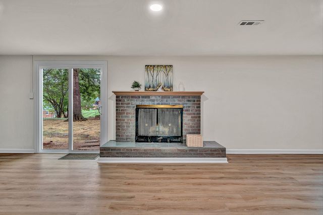 5712 Littlehorn DR, Roanoke, VA 24018