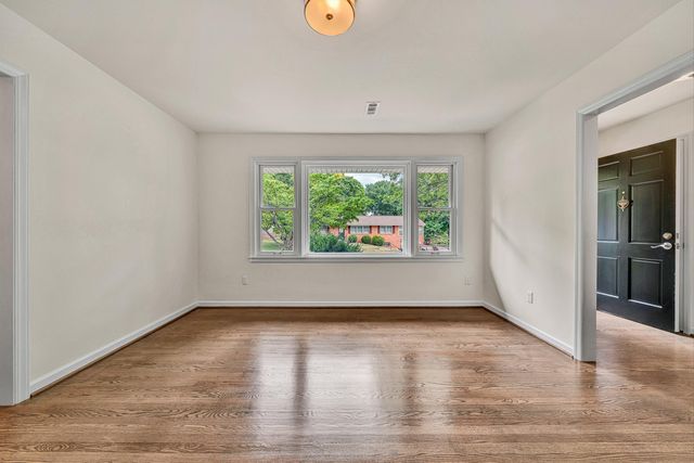 5712 Littlehorn DR, Roanoke, VA 24018