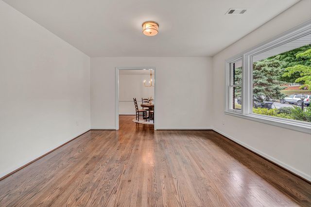5712 Littlehorn DR, Roanoke, VA 24018