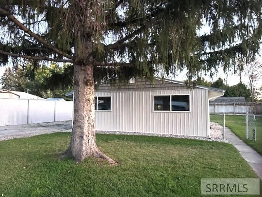 1210 Garfield Street, Idaho Falls, ID 83401