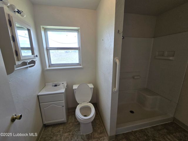 1681 Co Rd 380, Denver City, TX 79323