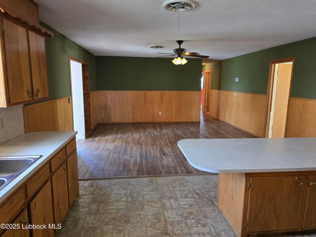 1681 Co Rd 380, Denver City, TX 79323