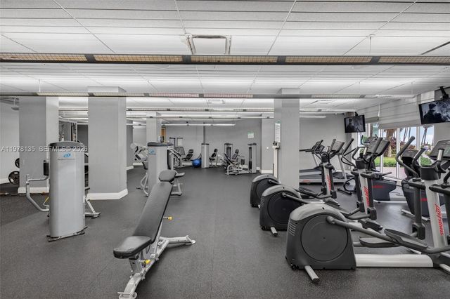 3801 S Ocean Dr 4R, Hollywood, FL 33019