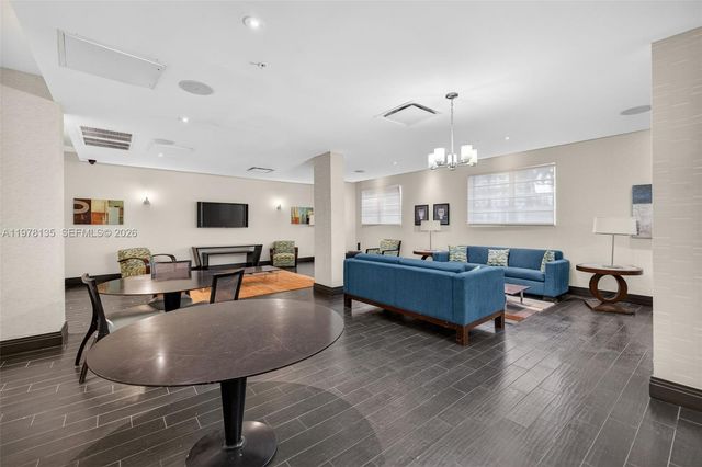 3801 S Ocean Dr 4R, Hollywood, FL 33019