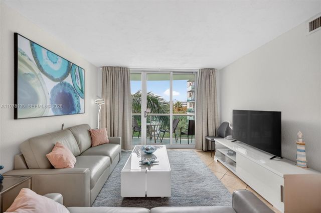 3801 S Ocean Dr 4R, Hollywood, FL 33019