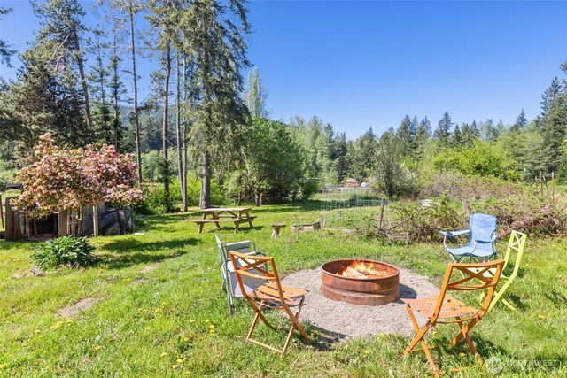 2252 Black Diamond Road, Port Angeles, WA 98363