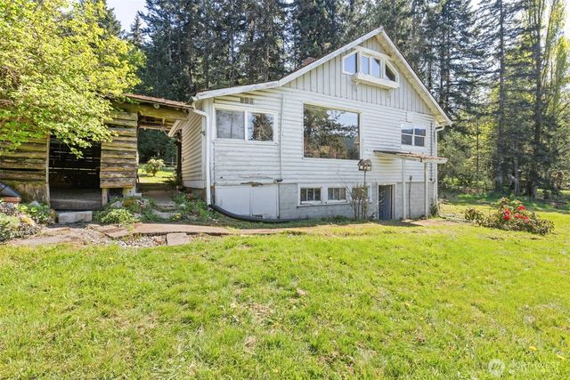 2252 Black Diamond Road, Port Angeles, WA 98363
