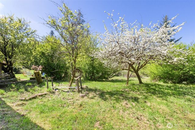 2252 Black Diamond Road, Port Angeles, WA 98363