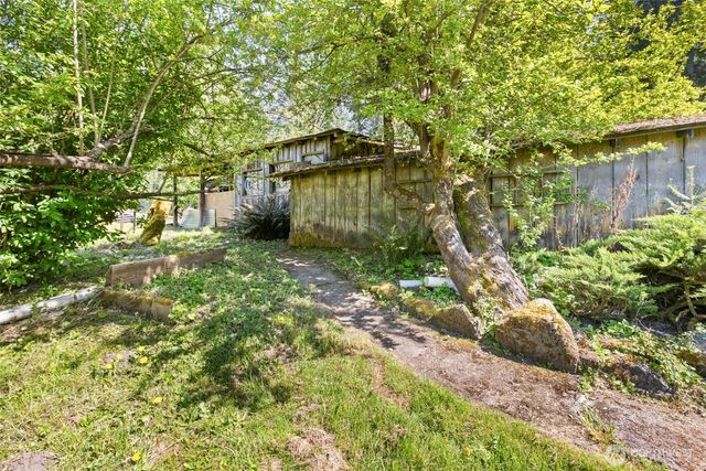 2252 Black Diamond Road, Port Angeles, WA 98363