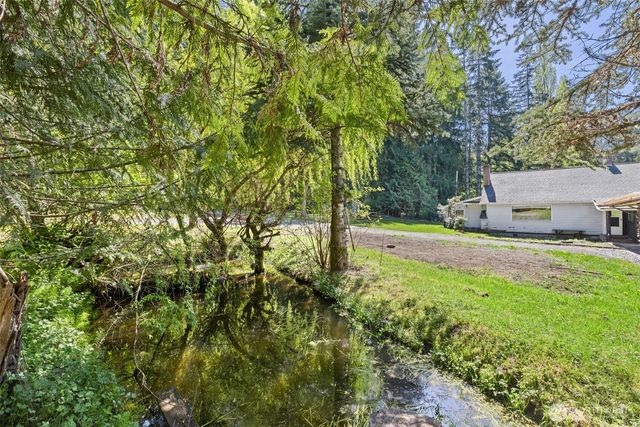 2252 Black Diamond Road, Port Angeles, WA 98363