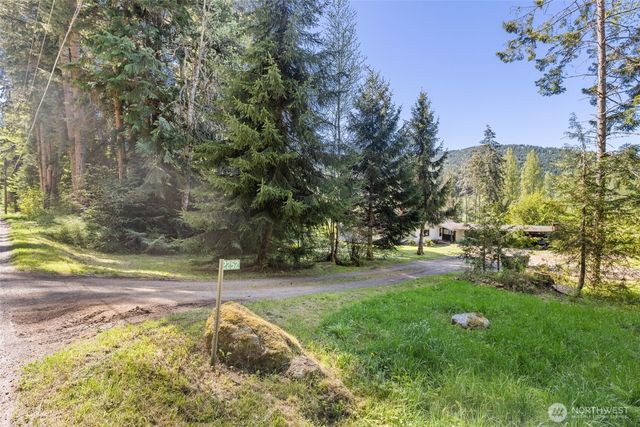 2252 Black Diamond Road, Port Angeles, WA 98363