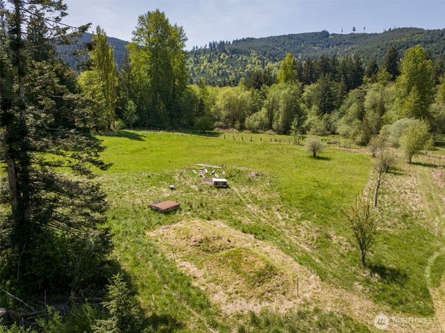 2252 Black Diamond Road, Port Angeles, WA 98363