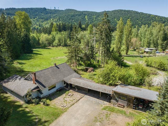 2252 Black Diamond Road, Port Angeles, WA 98363