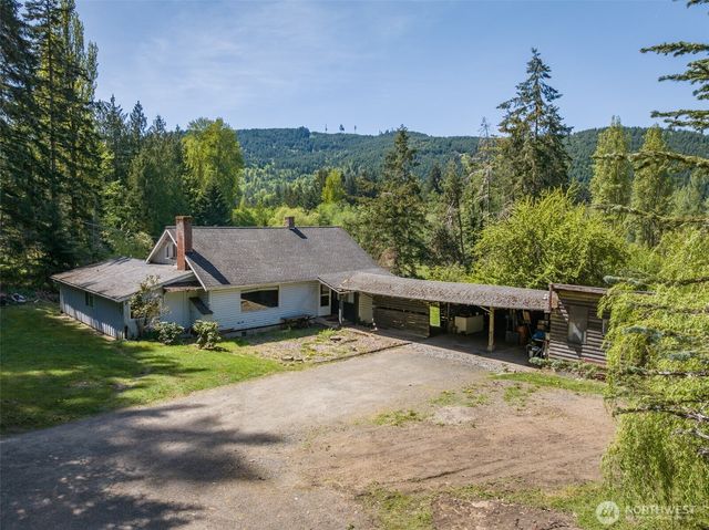 2252 Black Diamond Road, Port Angeles, WA 98363