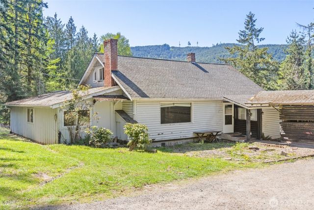 2252 Black Diamond Road, Port Angeles, WA 98363