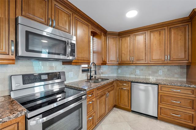 1000 S Ocean Blvd, Pompano Beach, FL 33062