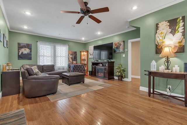 70 W Park Pl, Woonsocket, RI 02895