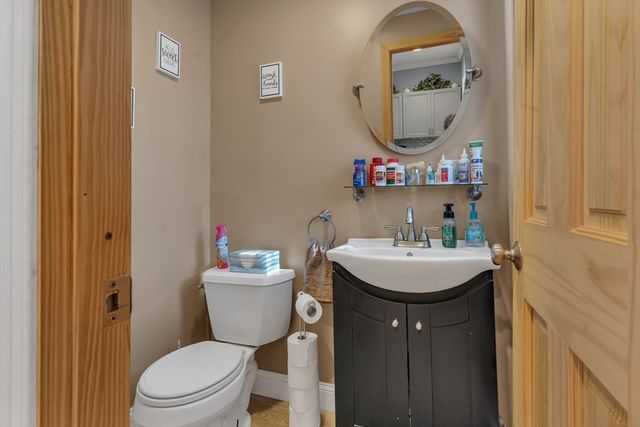 70 W Park Pl, Woonsocket, RI 02895