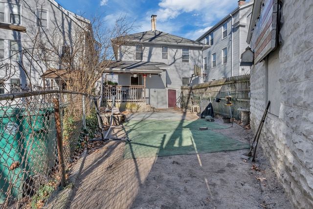 70 W Park Pl, Woonsocket, RI 02895