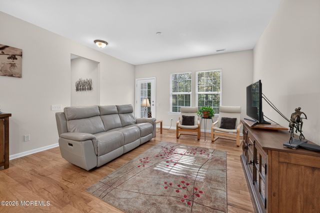 24 Addlestone Lane, Manchester, NJ 08759