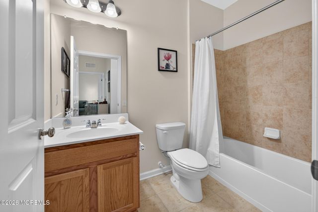 24 Addlestone Lane, Manchester, NJ 08759