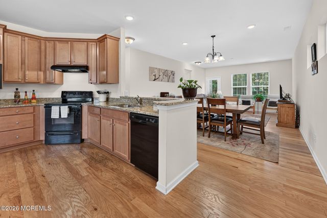 24 Addlestone Lane, Manchester, NJ 08759