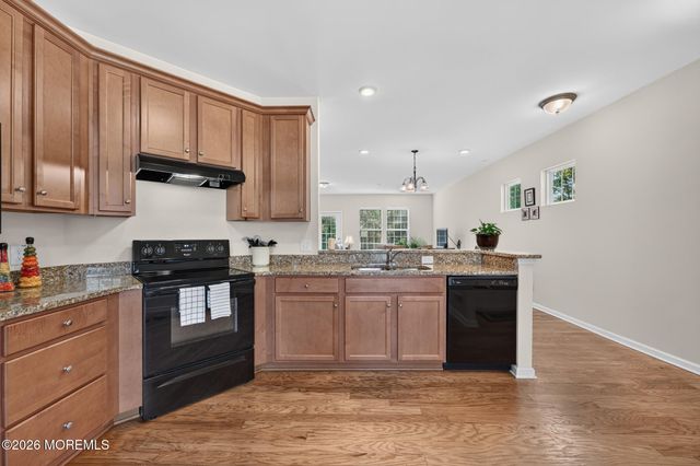24 Addlestone Lane, Manchester, NJ 08759
