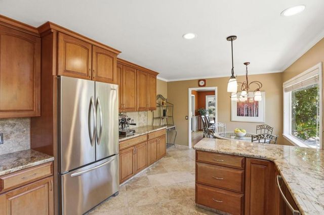325 San Vincente Avenue, Salinas, CA 93901