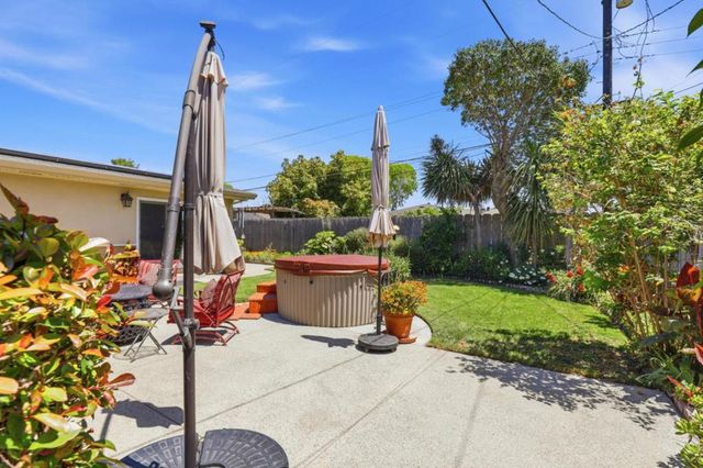 325 San Vincente Avenue, Salinas, CA 93901
