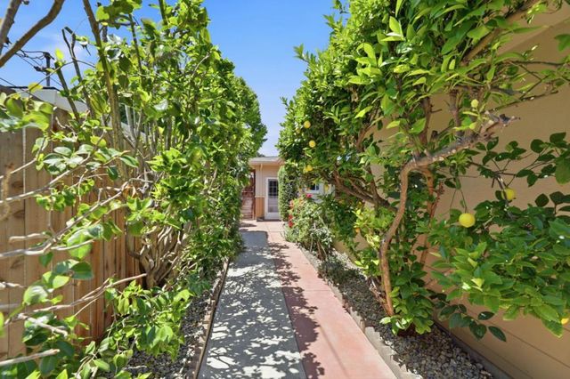 325 San Vincente Avenue, Salinas, CA 93901