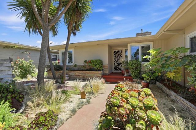 325 San Vincente Avenue, Salinas, CA 93901