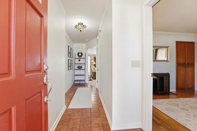 325 San Vincente Avenue, Salinas, CA 93901