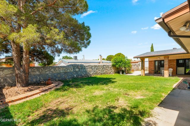 11062 JOHNNY MILLER Drive, El Paso, TX 79936