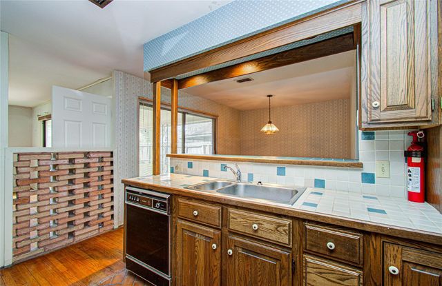 4315 Sanford Road, Houston, TX 77035