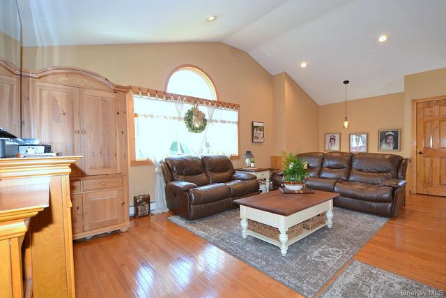 29 Granby Place, Ronkonkoma, NY 11779