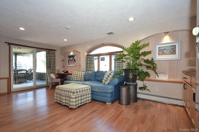 29 Granby Place, Ronkonkoma, NY 11779