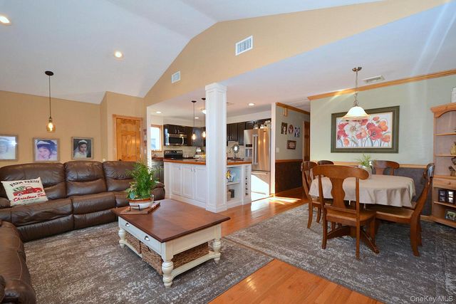 29 Granby Place, Ronkonkoma, NY 11779