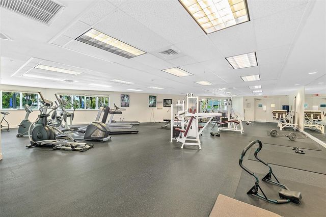 2 OCEANS WEST BOULEVARD 1905, Daytona Beach Shores, FL 32118