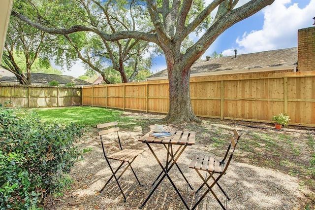 1074 Apache Falls Drive, Katy, TX 77450