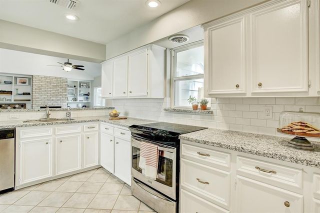 1074 Apache Falls Drive, Katy, TX 77450