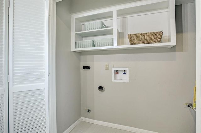 1074 Apache Falls Drive, Katy, TX 77450