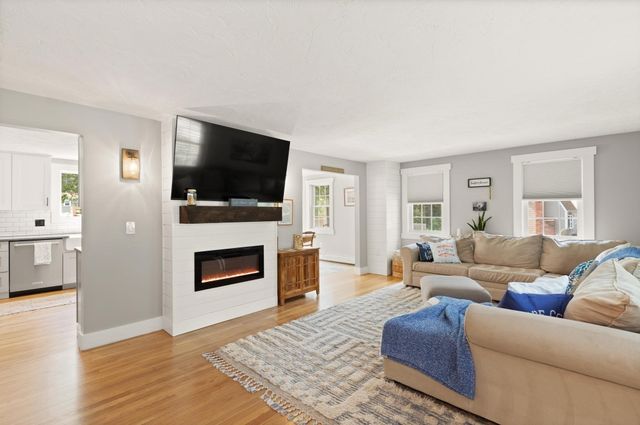 11 Tall Pines, Plymouth, MA 02360