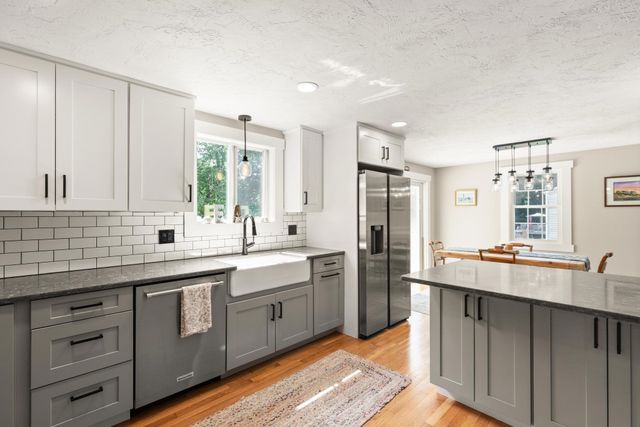 11 Tall Pines, Plymouth, MA 02360