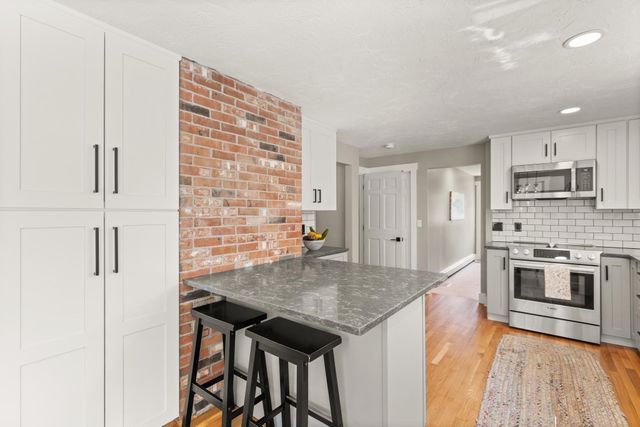 11 Tall Pines, Plymouth, MA 02360
