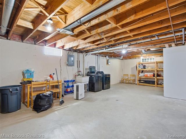 22134 Pleasant Street, Saint Clair Shores, MI 48080