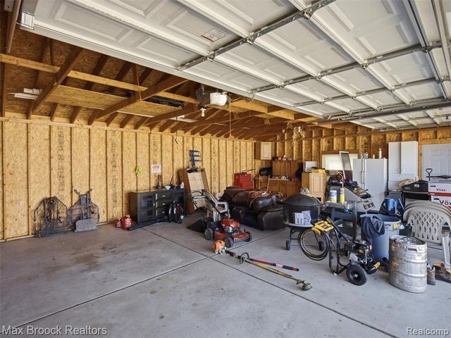 22134 Pleasant Street, Saint Clair Shores, MI 48080