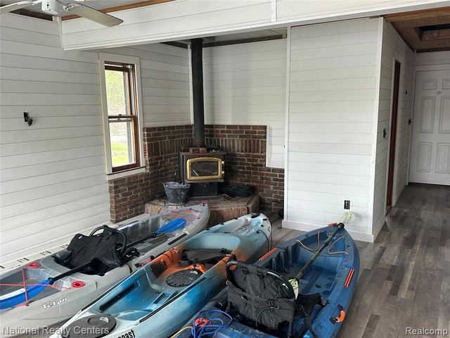 12063 Kirby Lane, South Lyon, MI 48178