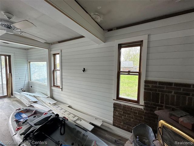 12063 Kirby Lane, South Lyon, MI 48178